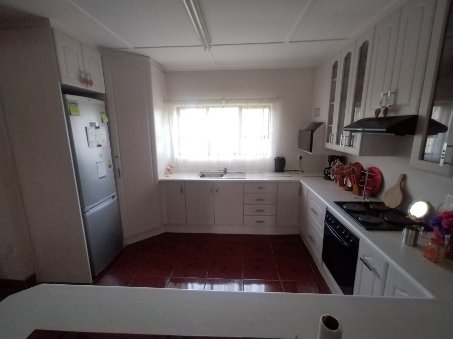 6 Bedroom Property for Sale in Kruisfontein Eastern Cape